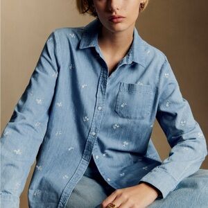 Sezane Tomboy Shirt in Embroidered Flower